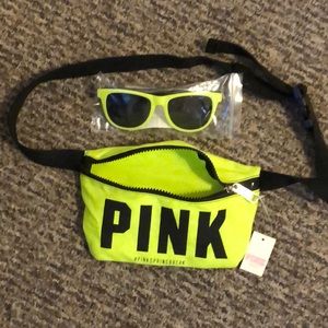 Fanny pack with glasses that match